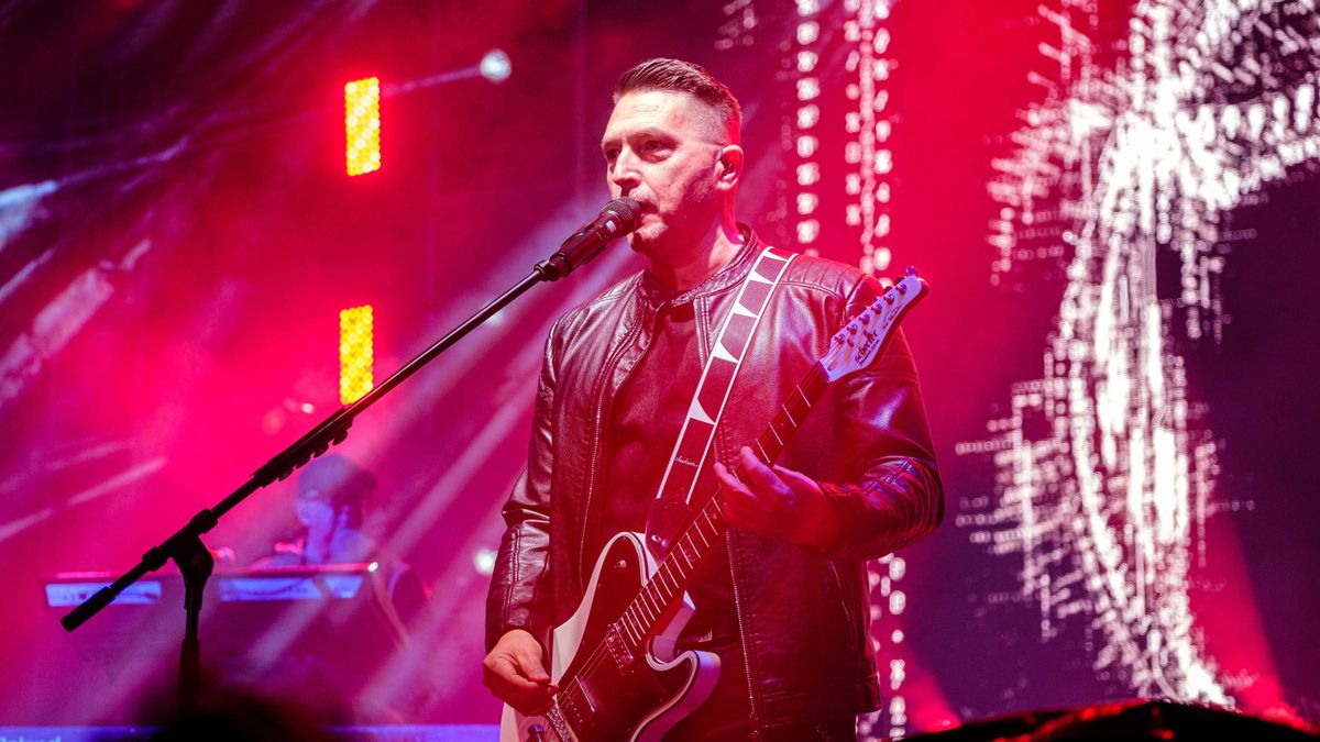 Megjelent Ákos első dupla stúdióalbuma, itt lehet belehallgatni
