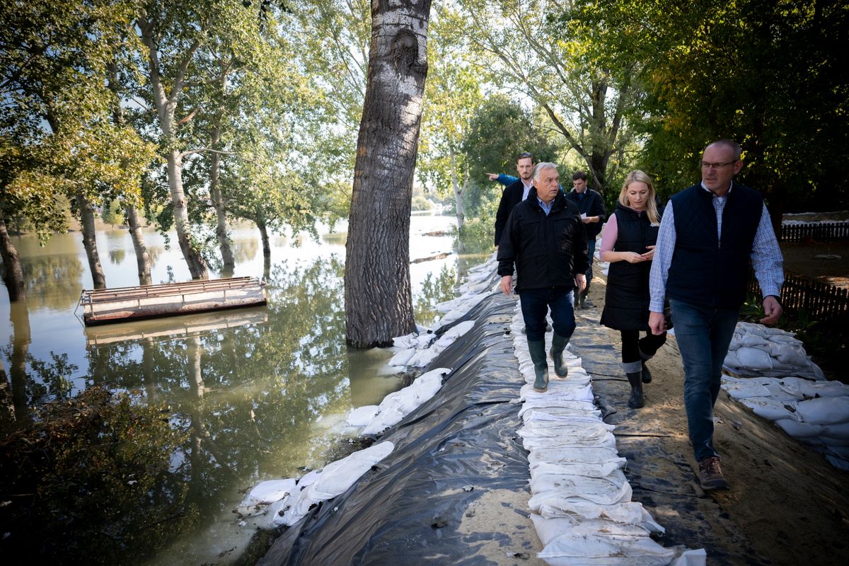 ORBÁN Viktor; KÁMÁNNÉ dr. BARI Bernadett; ZSIGÓ Róbert