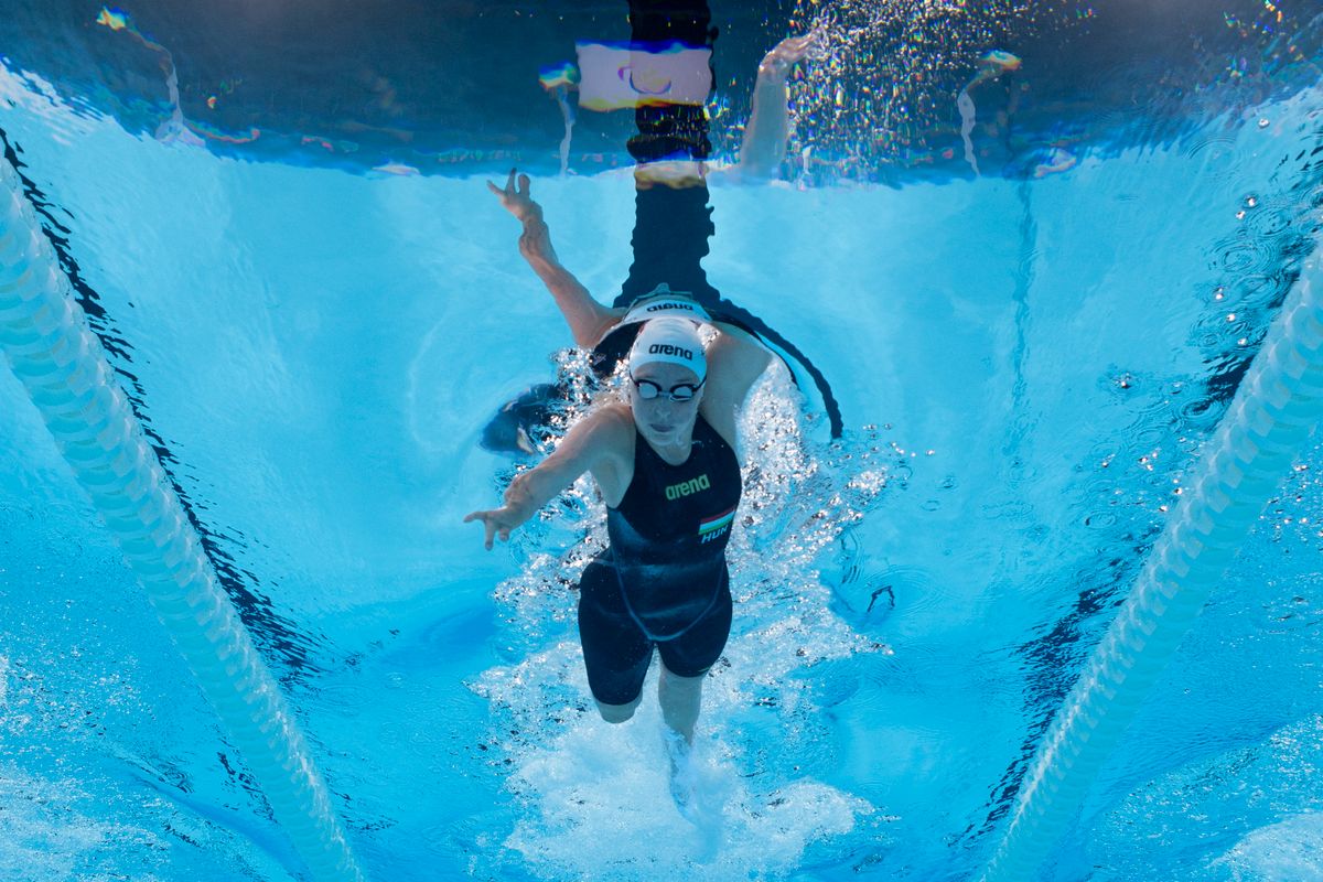 This handout photograph taken and released by OIS/IOC on August 29, 2024 shows Hungary's Zsofia Konkoly competing on her way to win Gold in the women’s S9 400m freestyle swimming final during the Paris 2024 Paralympic Games at The Paris La Defense Arena. (Photo by Joel MARKLUND / OIS/IOC / AFP) / RESTRICTED TO EDITORIAL USE - MANDATORY CREDIT "AFP PHOTO / OIS/IOC" - NO MARKETING NO ADVERTISING CAMPAIGNS - DISTRIBUTED AS A SERVICE TO CLIENTS