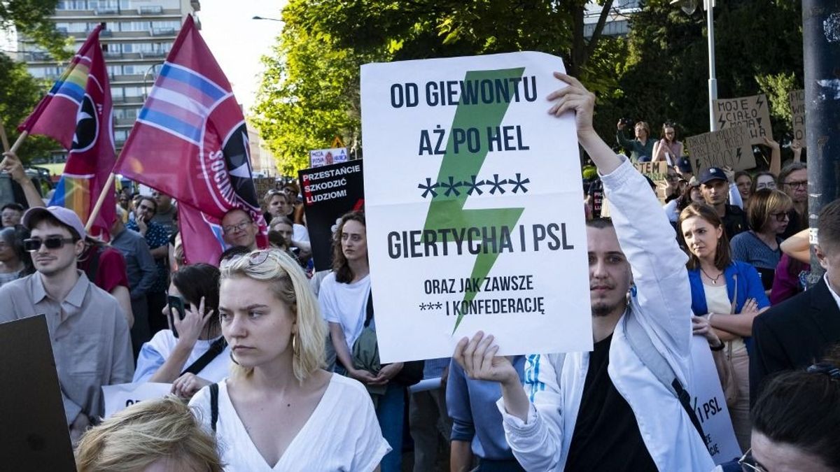 Lengyelországban forrnak az indulatok az abortusztörvény liberalizálási terve körül