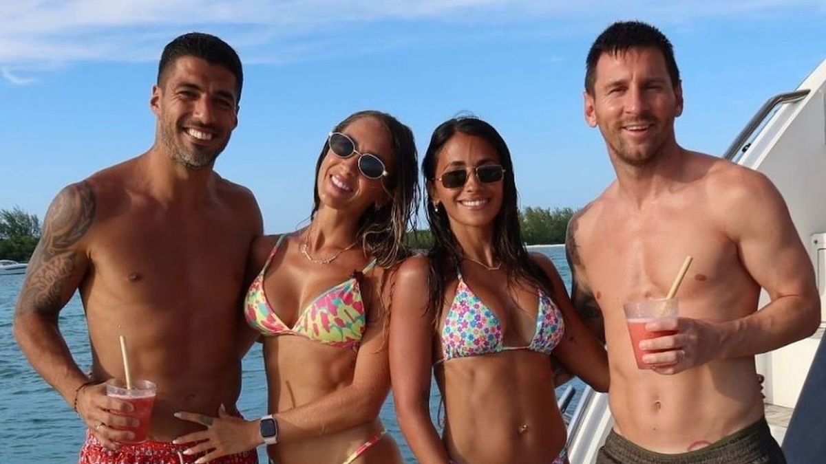 Lione Messi és Luis Suárez feleségeik társaságában Fotó: Intstagram/ Forrás: Intstagram/luissuarez9