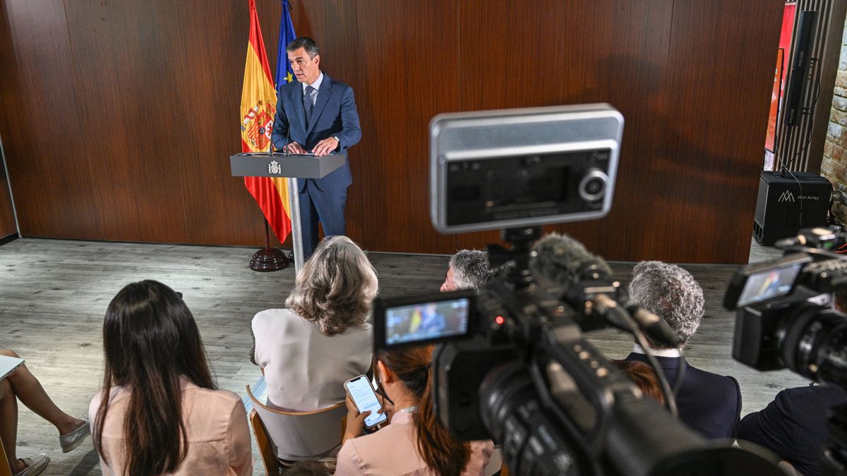 Cenzúrázná a kormánykritikus sajtót a baloldali spanyol kormány