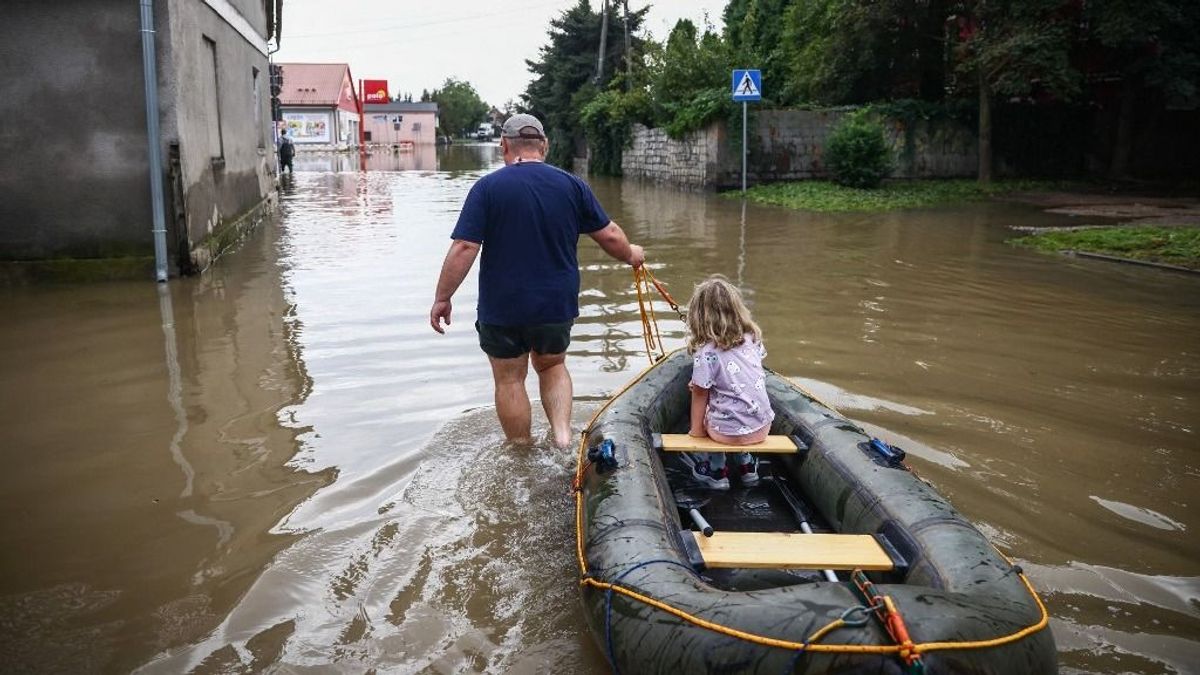 Lengyelországban megkezdődött a helyreállítást támogató katonai akció