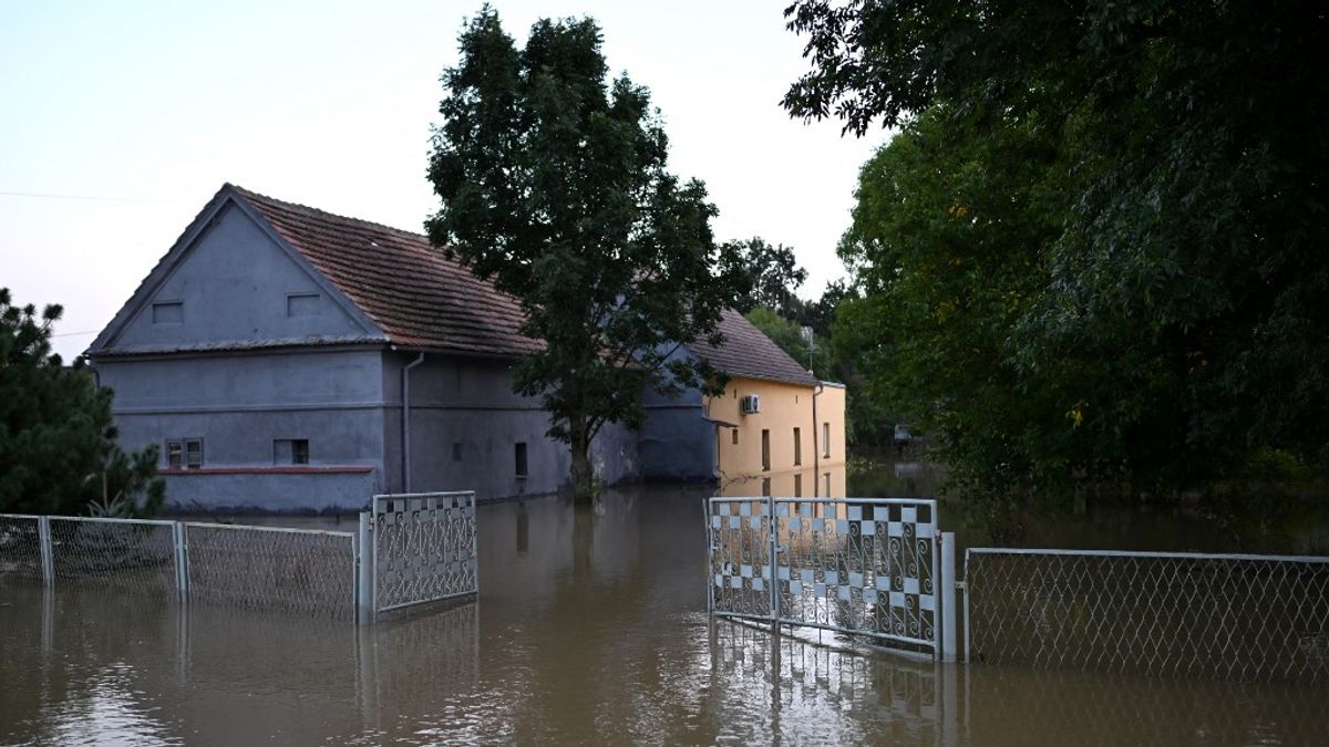 Brutális, amit a pusztító árvíz maga után hagyott Csehországban + videó