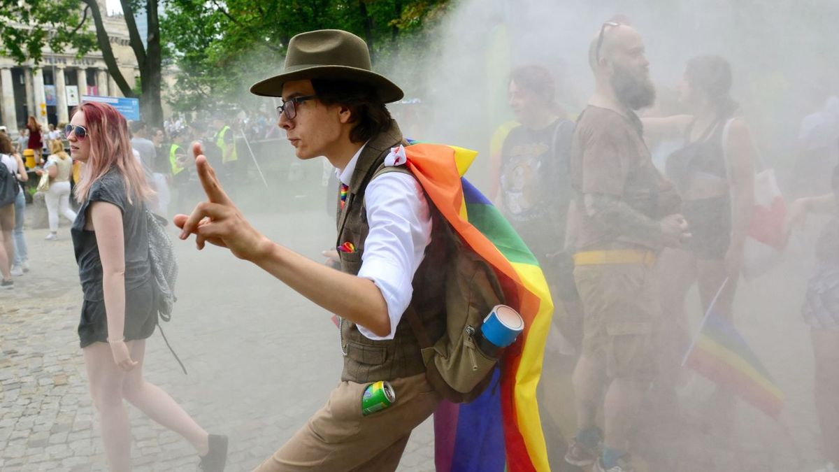 A provokáció nem áll le: pride felvonulást tartanak Pécsen + videó