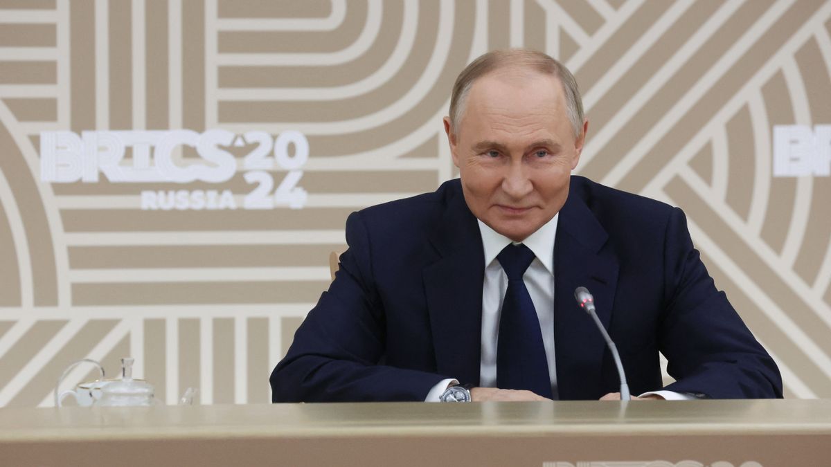 Putyin világháborúra figyelmeztet Zelenszkij atomfenyegetése után + videó
