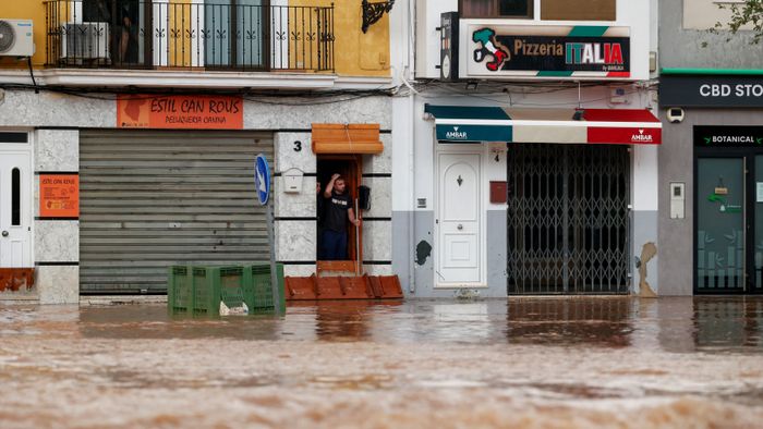 Valencia region in the highest red alert for extreme rainfalls