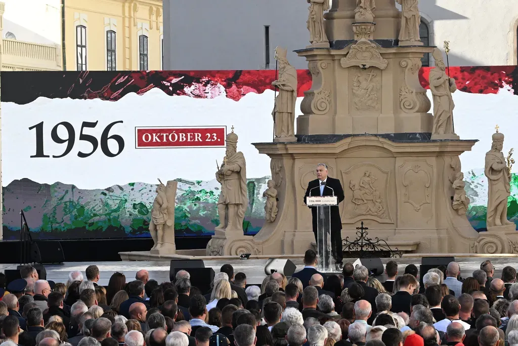  Orbán Viktor miniszterelnök beszédet mond az 1956-os forradalom és szabadságharc 67. évfordulóján tartott veszprémi ünnepi megemlékezésen 2023. október 23-án. MTI/Koszticsák Szilárd
 Forrás: MTI/Koszticsák Szilárd