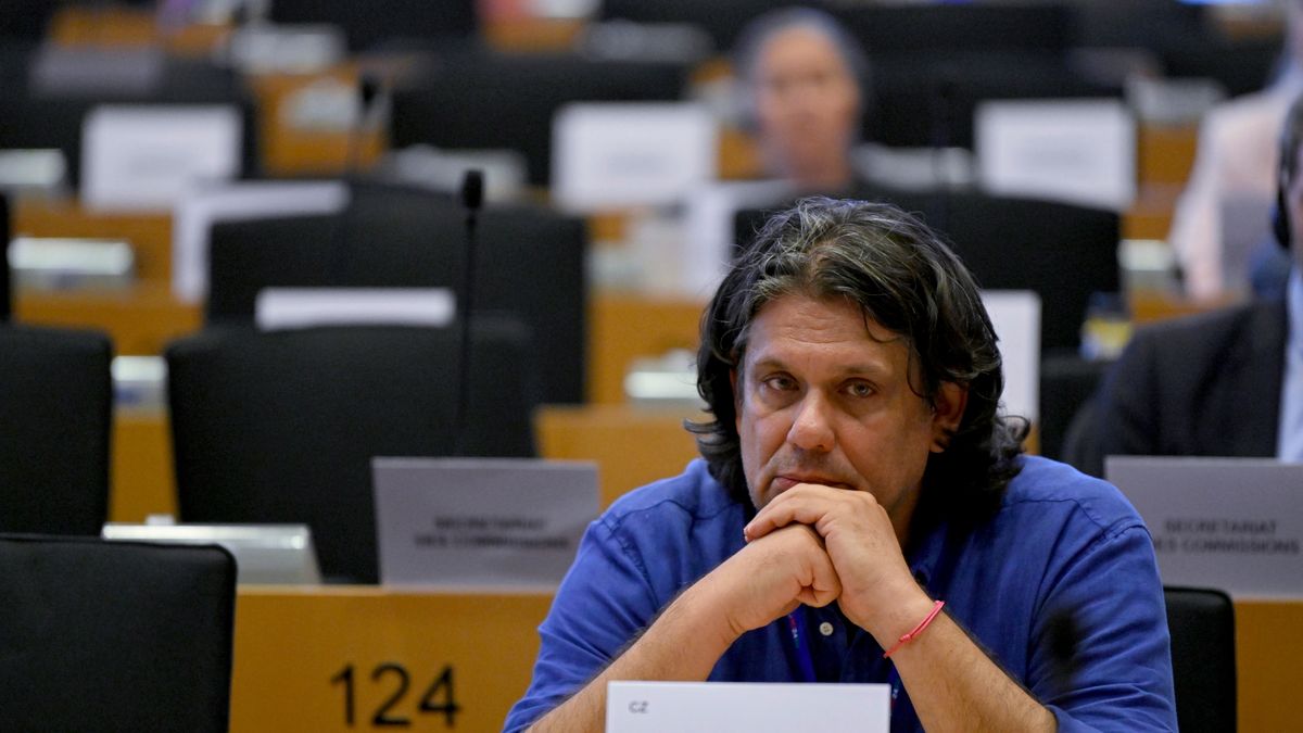 Deutsch Tamás: Magyar Péter mentelmi jogának felfüggesztéséről mihamarabb döntsön az EP