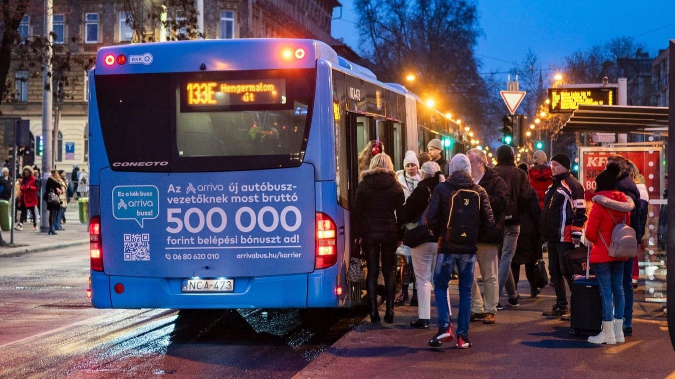 Így változik a fővárosi közlekedés a hosszú hétvégén