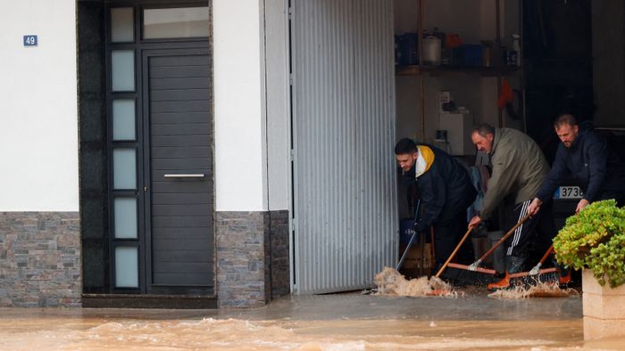 Valencia region in the highest red alert for extreme rainfalls