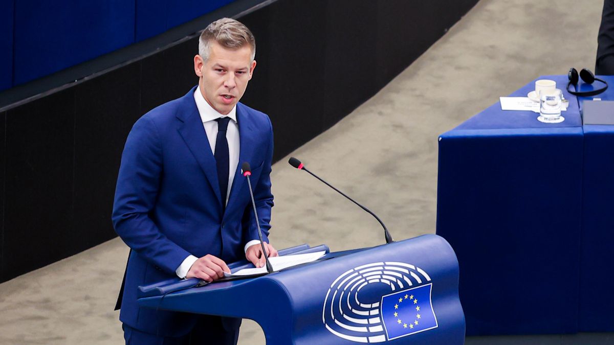 Itt a bizonyíték, kinek az oldalán áll Magyar Péter