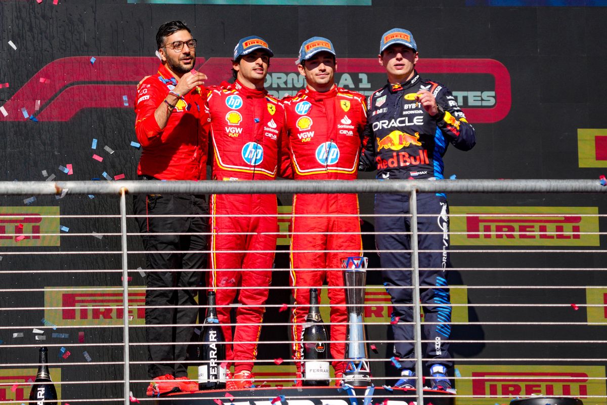 F1 Grand Prix of United States A két Ferrari-pilóta mellett Verstappen ünnepelt a pódiumon Norris helyett