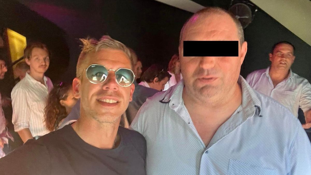 Közel állt Magyar Péterhez a Tisza Párt letartóztatott aktivistája + videó, fotók