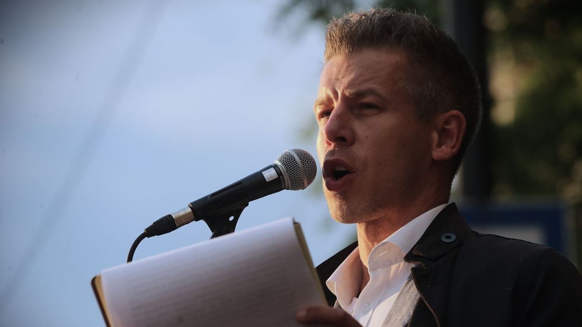 Gyurcsányi retorikát alkalmaz Magyar Péter, elővette a nácikártyát