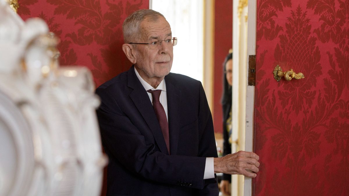 Nem a győztest bízta meg kormányalakítással az osztrák államfő
