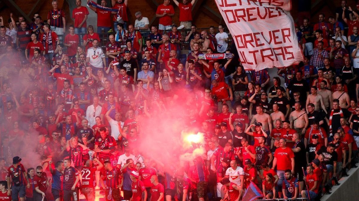 Tömegverekedés Győrben, lengyel ultrák is beszálltak a győriek és a fehérváriak oldalán