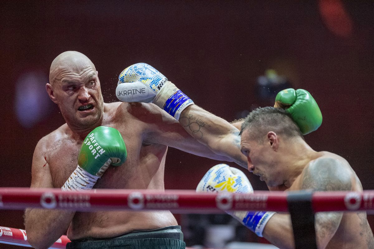 Oleksandr Usyk v Tyson Fury - Heavyweight Boxing