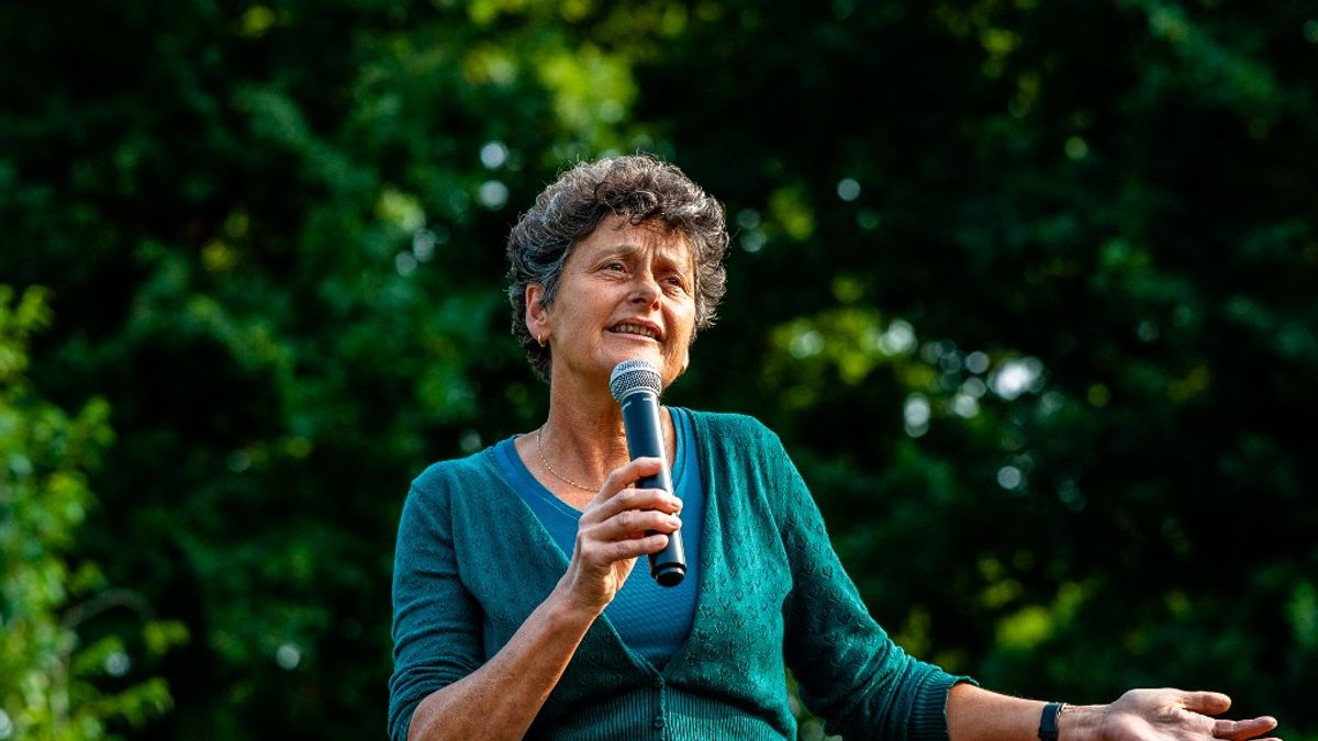 Nem sok jóra számíthatunk az új magyarországi jelentéstevőtől, elhivatott migránsbarát és háborúpárti politikus