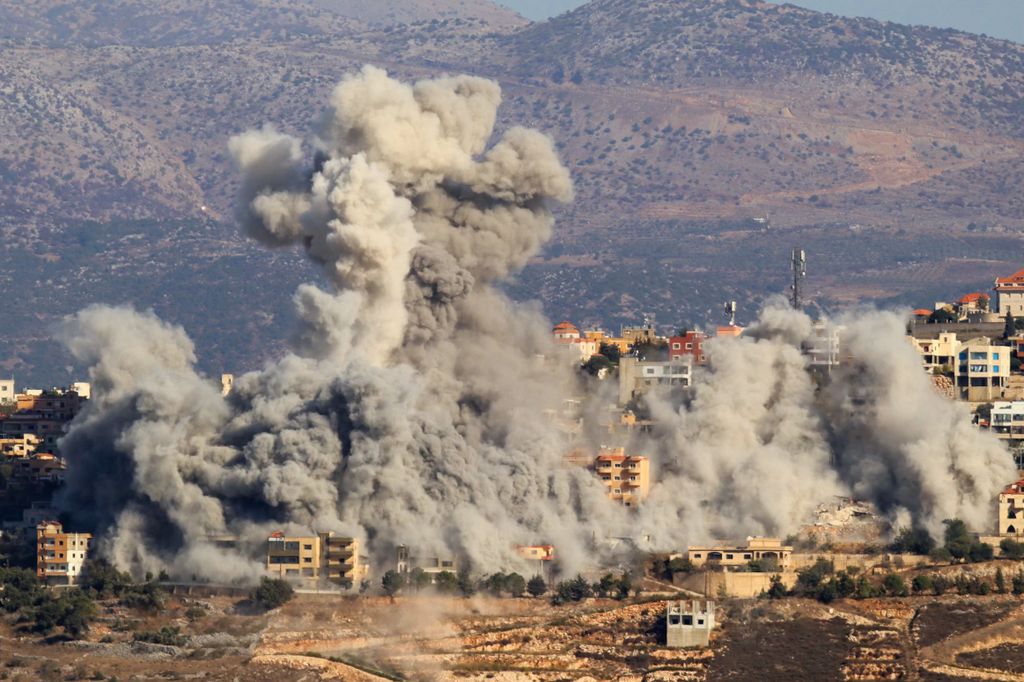 Smoke billows during an Israeli airstrike on the the southern Lebanese village of Khiam near the border with Israel on October 3, 2024. (Photo by AFP)