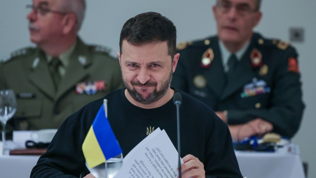 Ukrainian President Volodymyr Zelensky at the NATO-Ukraine Council working dinner during the two-day meeting of NATO defence ministers at the defence organisation's headquarters in Brussels, on October 17 2024. (Photo: MTI/EPA pool/Olivier Matthys)