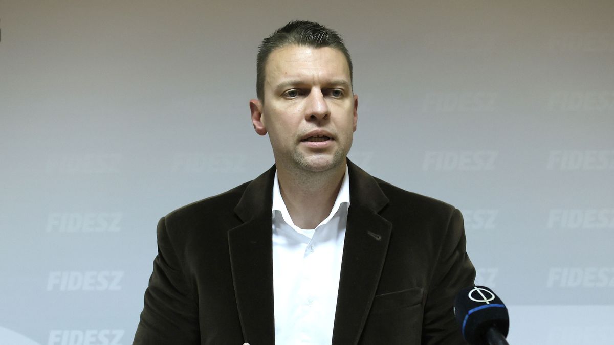 Menczer Tamás: Lenézik a magyar kormányt azért, mert kikéri az emberek véleményét + videó