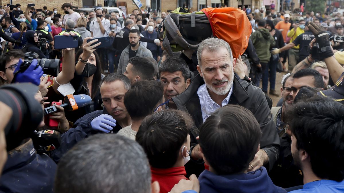A spanyol kormány és Sánchez mondjon le!