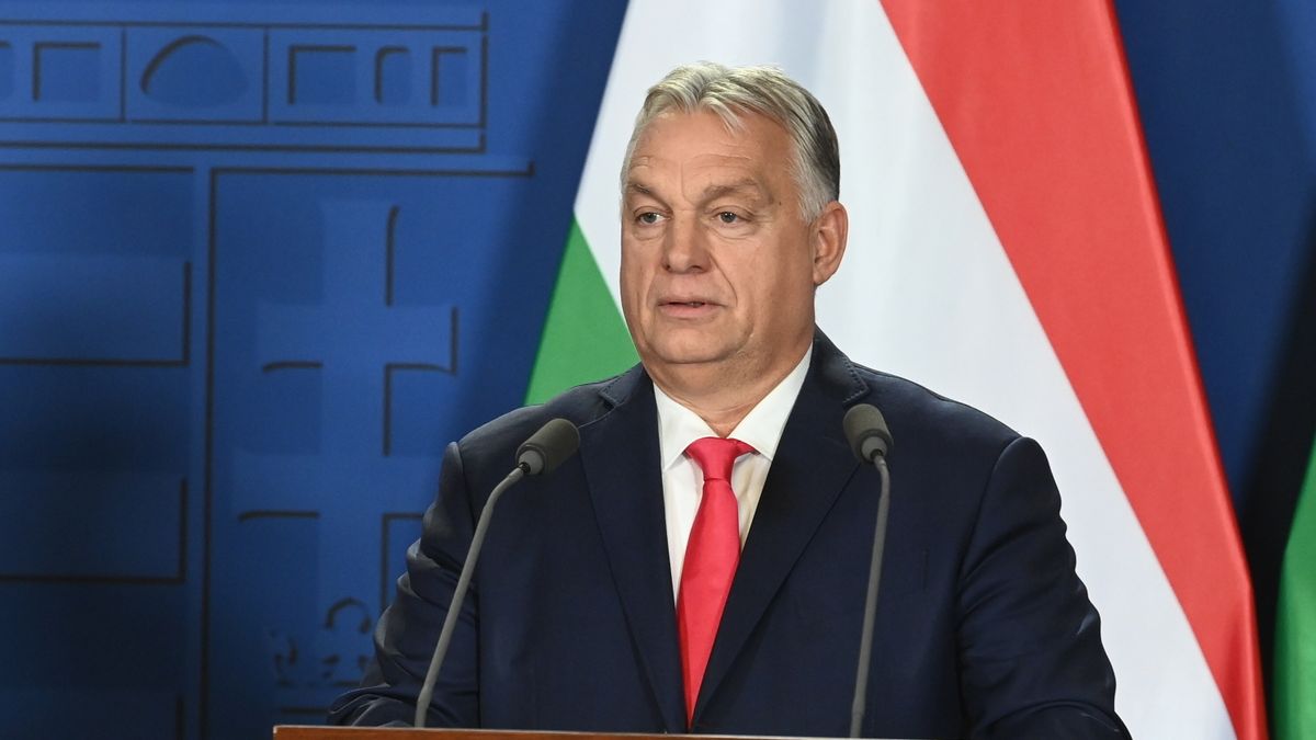 Orbán Viktor fontos döntés miatt érkezett Párizsba