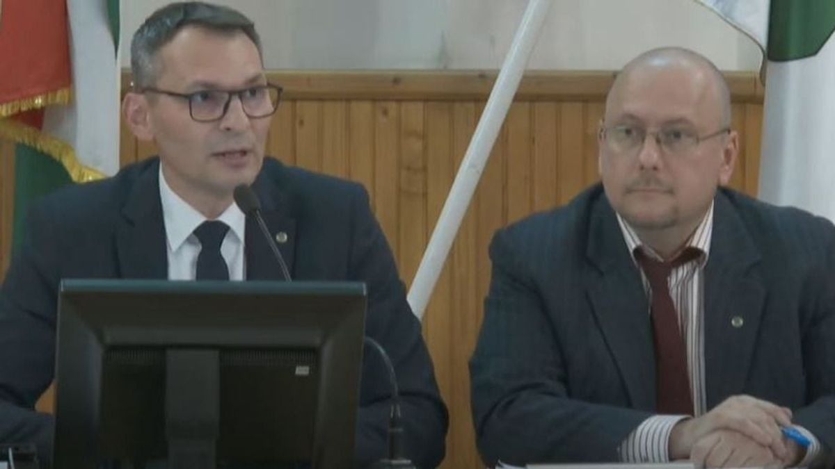 Megbénult az orosházi városháza + videó