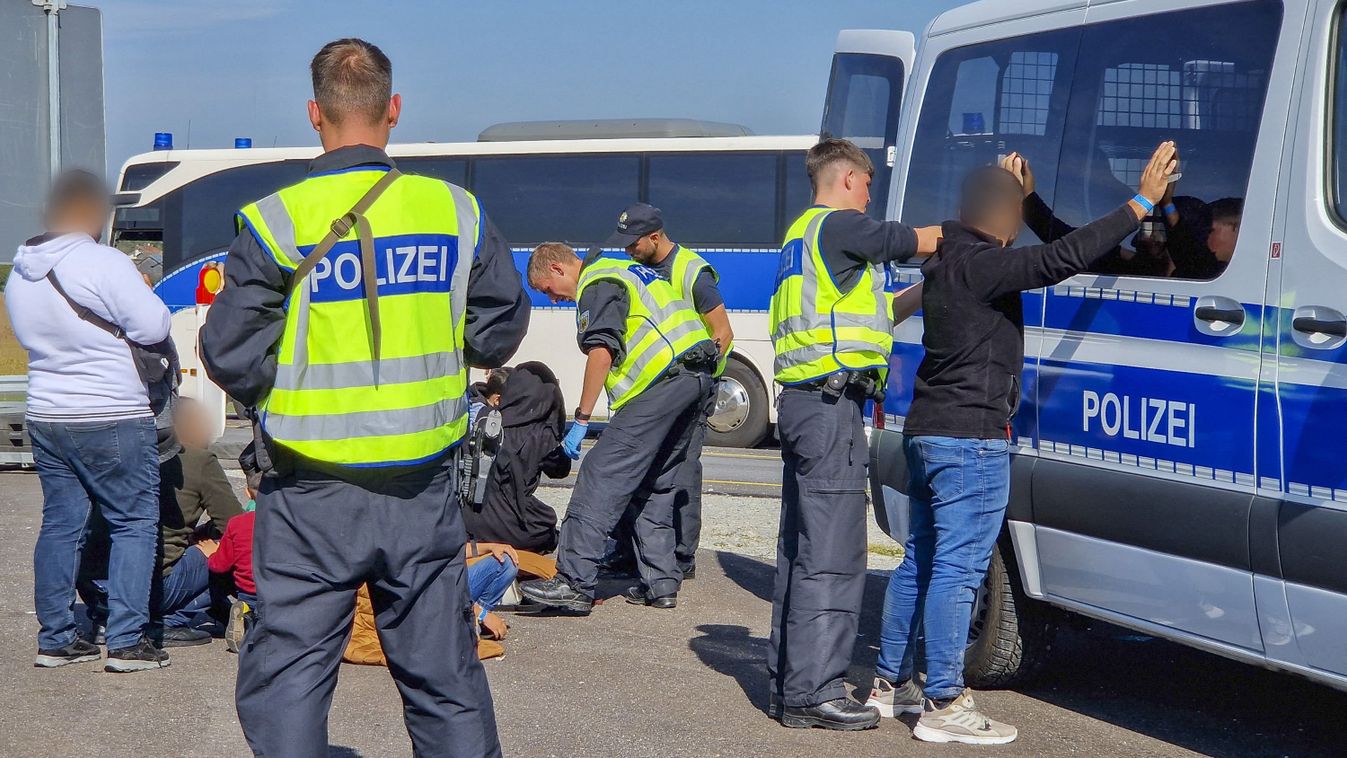 Illusztráció: A német rendőrség embercsempészeket tartóztat le.