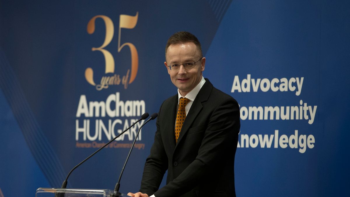 Hungary FM Prepares for Tough Battle in Brussels
