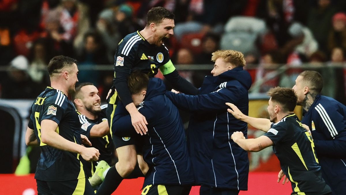 A Liverpool játékosa a 93. percben kiejtette a lengyeleket az A ligából, dráma Varsóban!