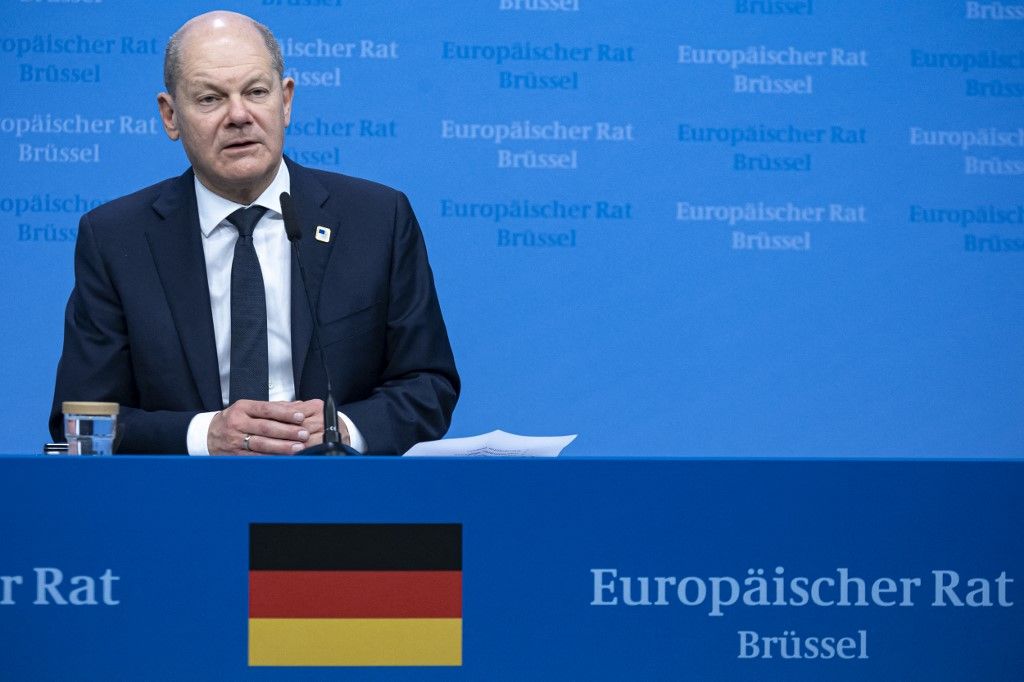 Olaf Scholz német kancellár sajtótájékoztatót tart az Európai Tanács kétnapos csúcstalálkozója után