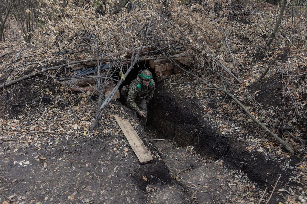 A háborúban harcoló ukrán katonák gyakran teljesen magukra maradnak az orosz csapatokkal szemben (Fotó: Anadolu via AFP)