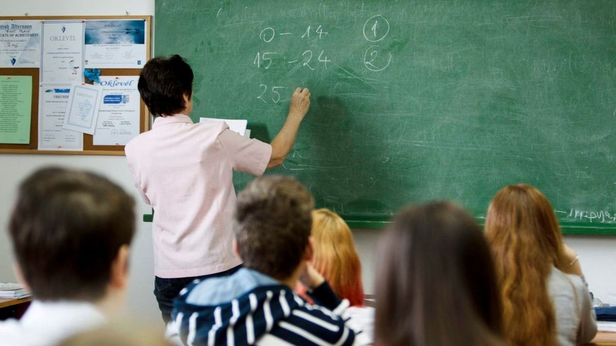 Költségvetés 2025: folytatódnak a béremelések