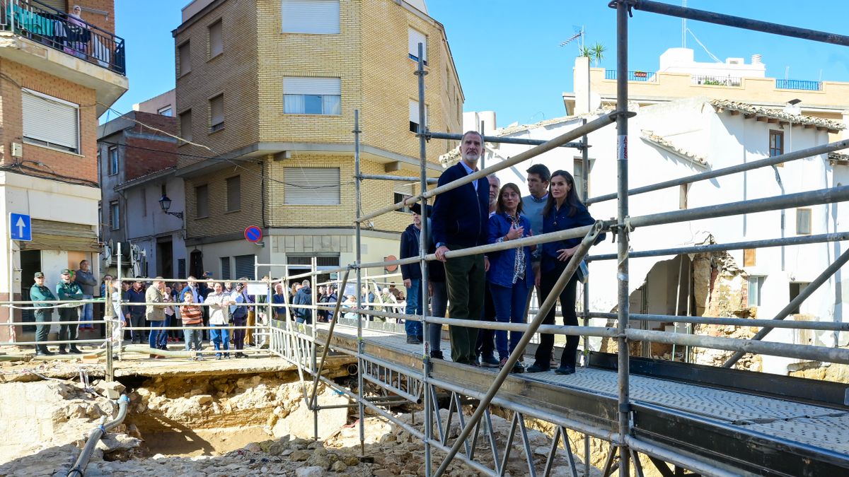 Fertőzésveszély fenyegeti Valencia árvíz sújtotta térségeit + videó