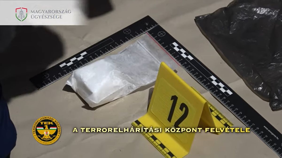Elkapott a TEK egy rendőrt, amikor drogot adott el több millióért + videó