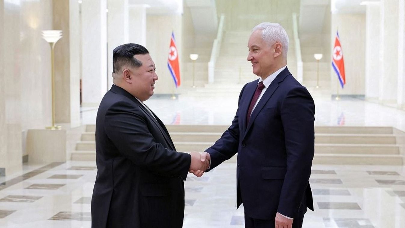 2024. november 30-án, Kim Dzsong Un észak-koreai vezető Phenjanban találkozik Andrej Beluszov orosz védelmi miniszterrel