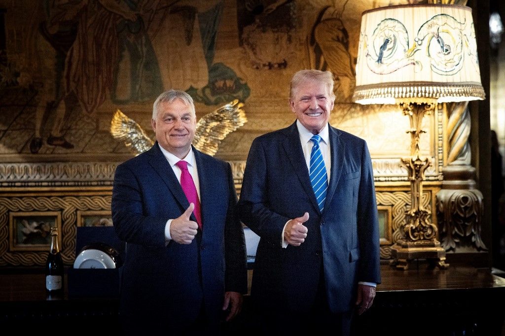 Orbán Viktor miniszterelnök Donald Trump volt amerikai elnökkel Trump Mar-a-Lago-i birtokán, Palm Beachen