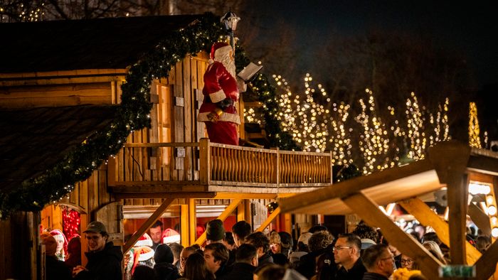 DENMARK Year's Christmas Decoration in Christmas Market at Hoejbro Plads in Copenhagen on Friday, November 15, 2024. (Photo: Ida Marie Odgaard/Ritzau Scanpix) (Photo by Ida Marie Odgaard / Ritzau Scanpix / Ritzau Scanpix via AFP)Copenhagen