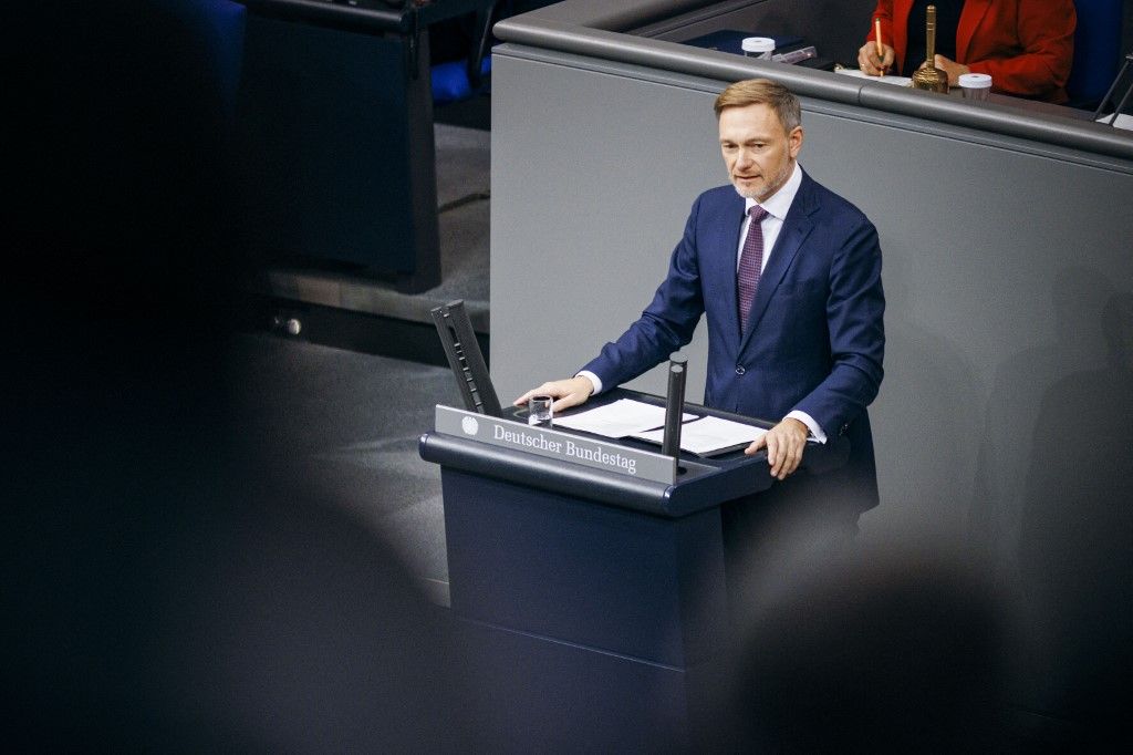 Christian Lindner volt pénzügyminiszter, az FDP vezetője a berlini német Bundestagban, 2024. november 13-án 