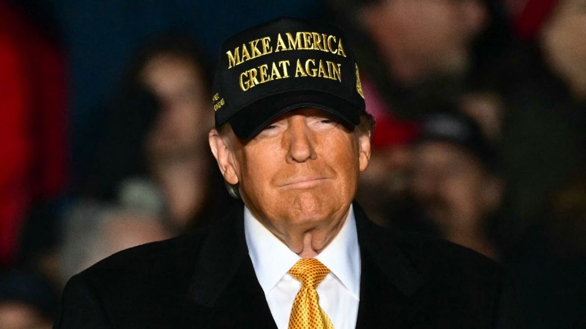 Trump importvámot vetne ki a kanadai és mexikói termékekre, és megemelné a kínai importvámokat