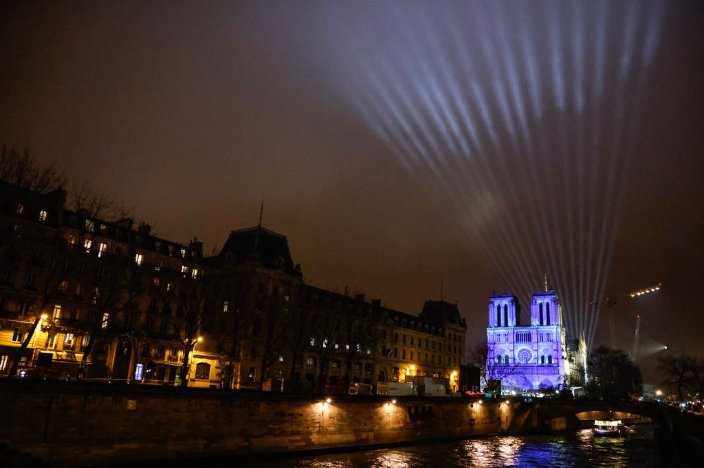 A párizsi Notre-Dame katedrális az újranyitás előtt