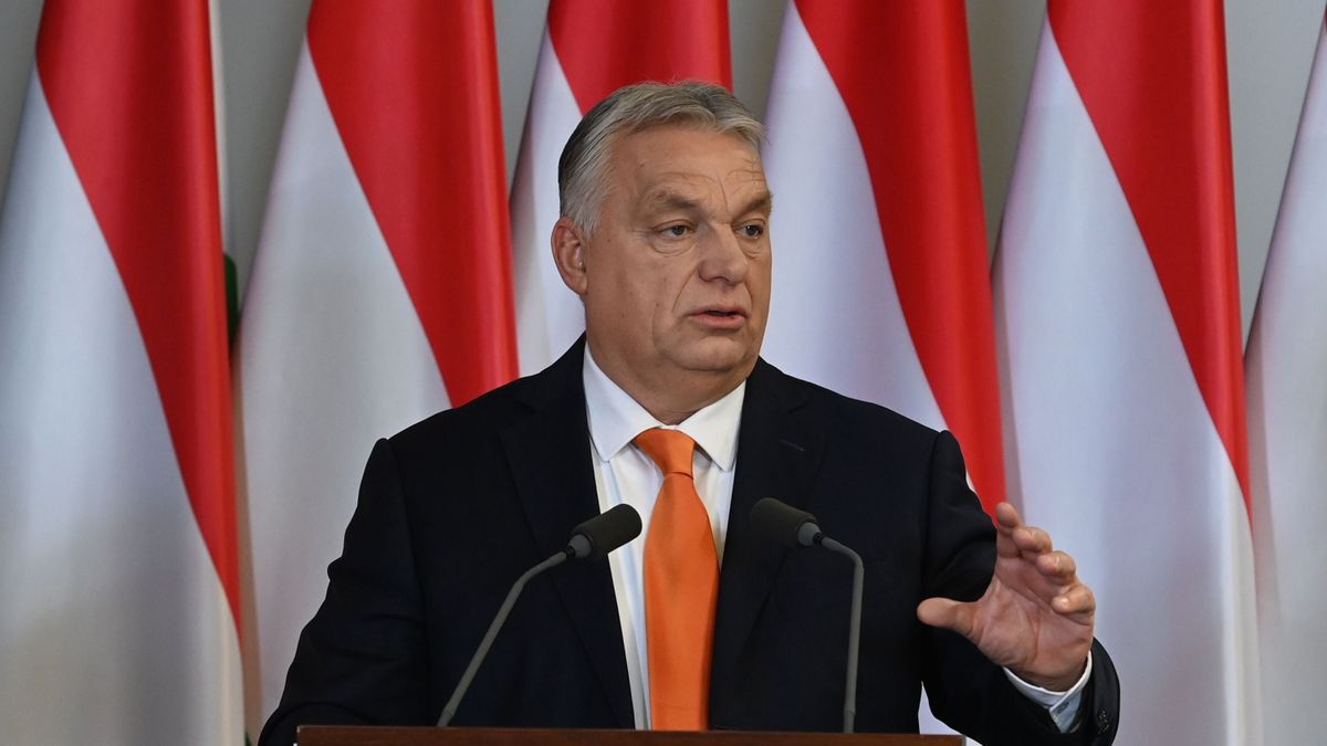 Orbán Viktor: Kettőt is léphetünk előre + videó