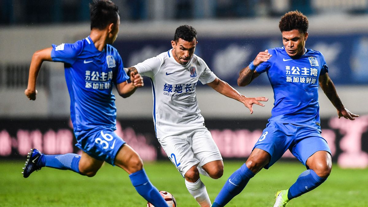 Guangzhou R&F competes against Shanghai Greenland Shenhua at 10th round of 2017 CSL