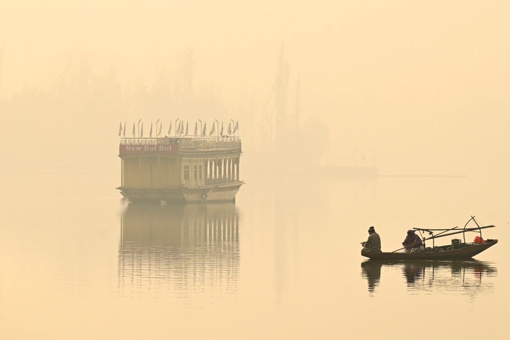 India, Köd a Dal-tónál