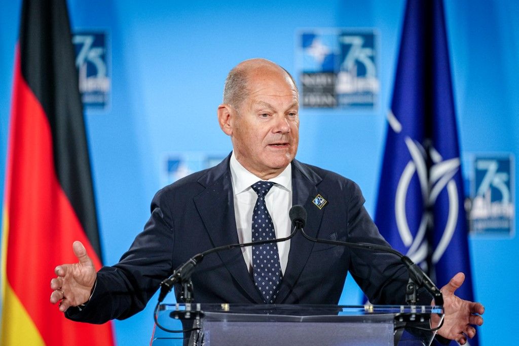 Olaf Scholz szövetségi kancellár (SPD) sajtótájékoztatót tart a 2024 júliusi NATO-csúcstalálkozó végén