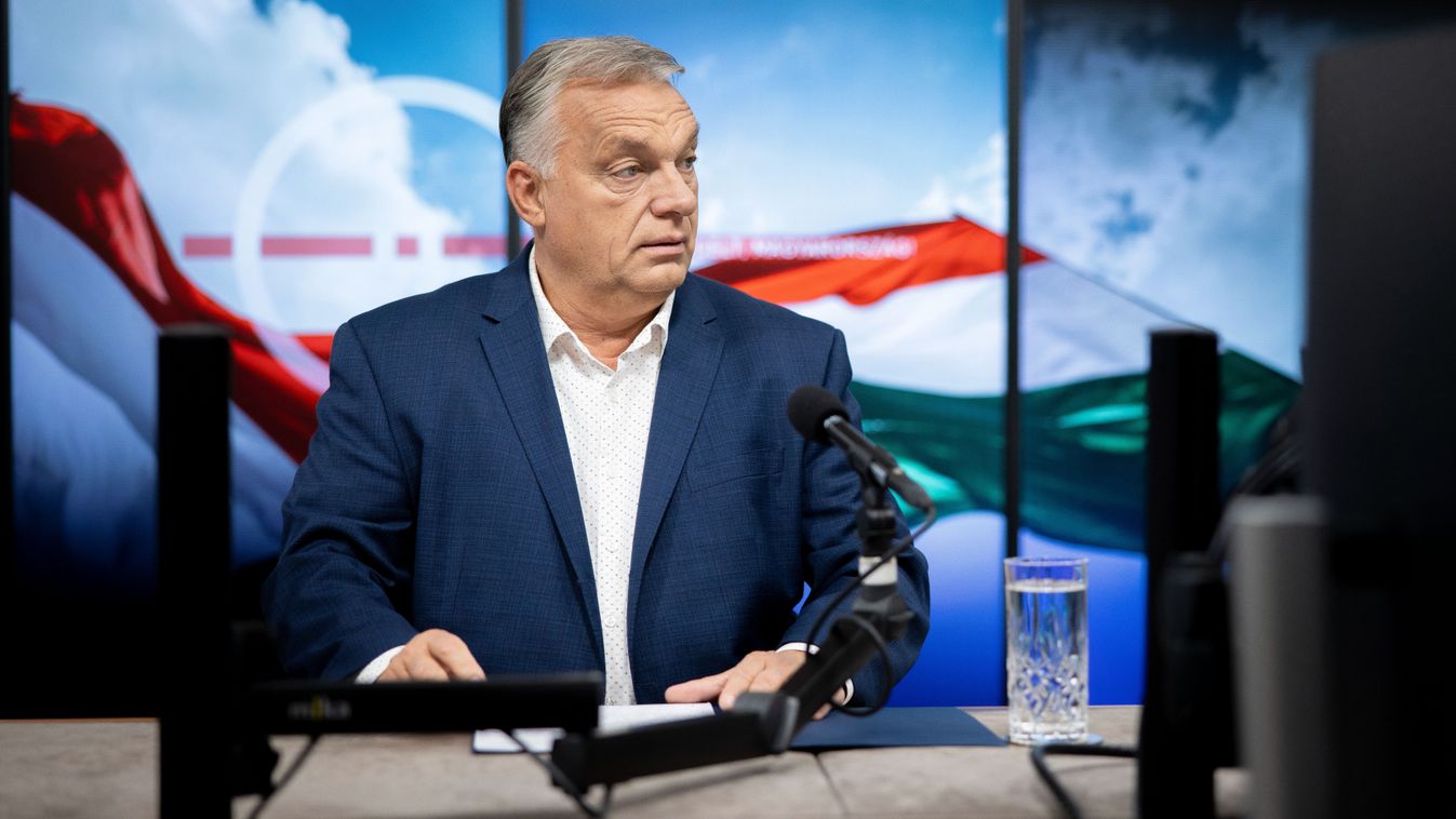 Hungarian Prime Minister Viktor Orban in Kossuth public radio studio (Photo: Hungarian PM's Press Office/Zoltan Fischer)