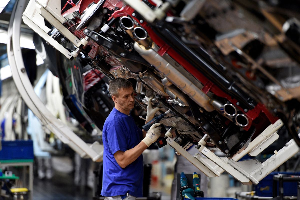 Volkswagen assembly line in Wolfsburg német