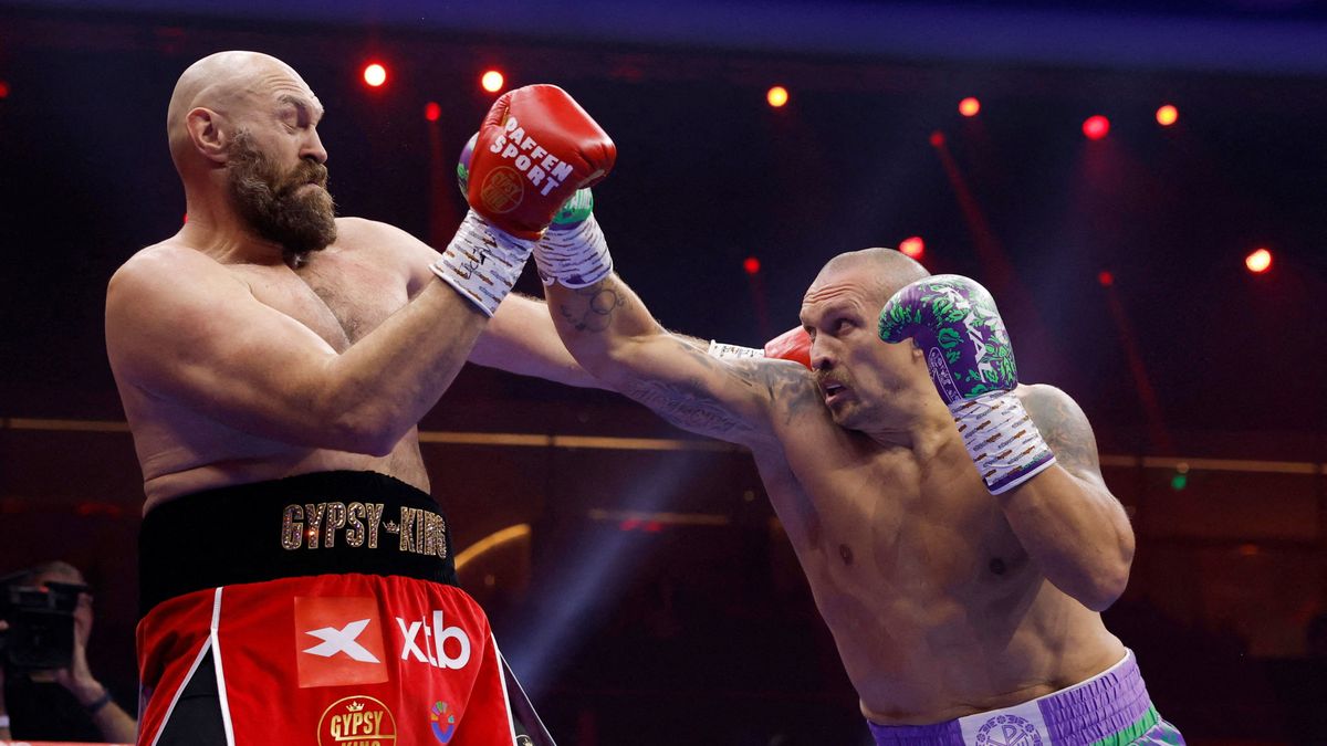 Oleksandr Usyk v Tyson Fury - Heavyweight World Title